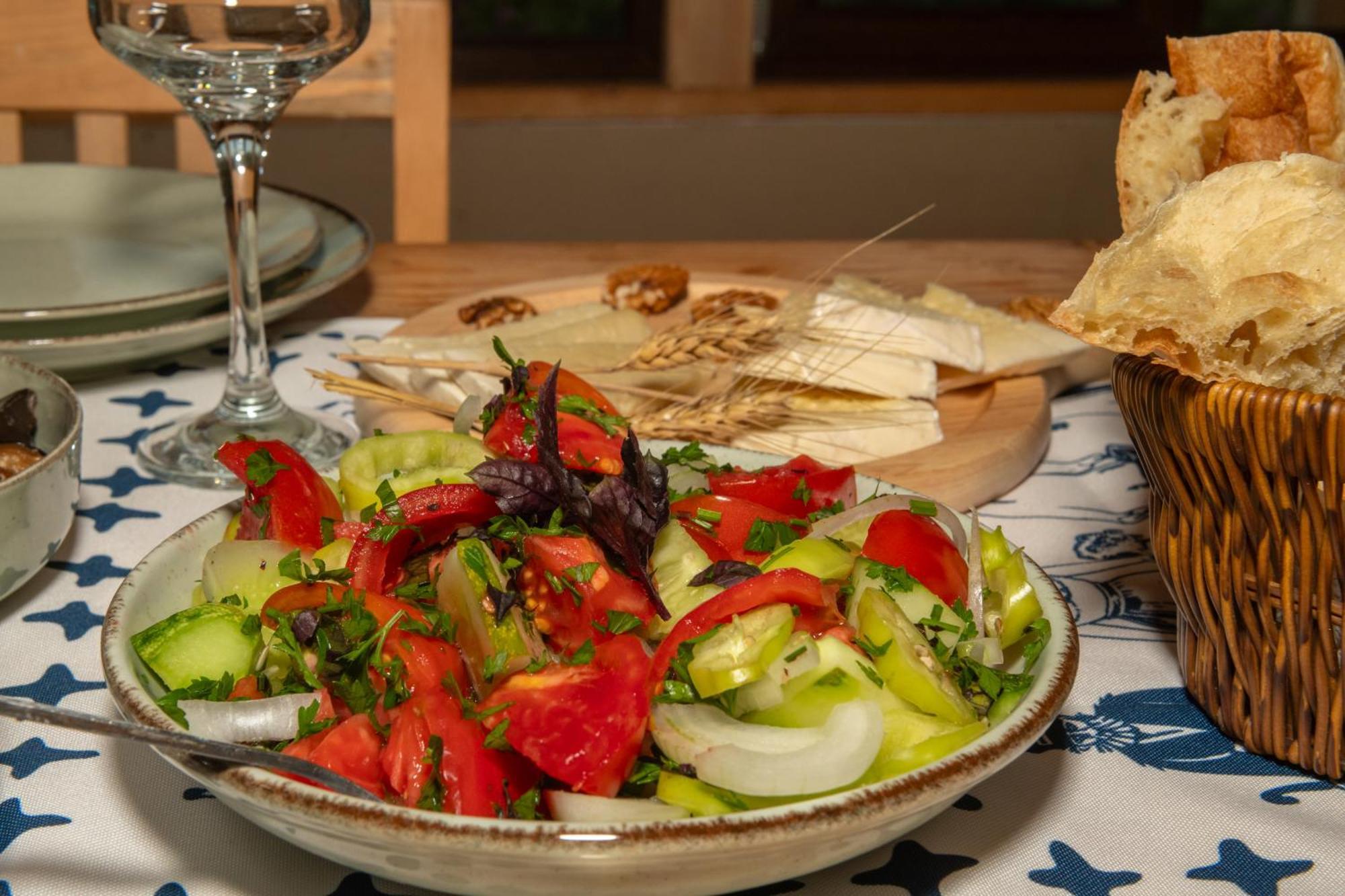 Alvani Inn K'vemo Alvani Экстерьер фото