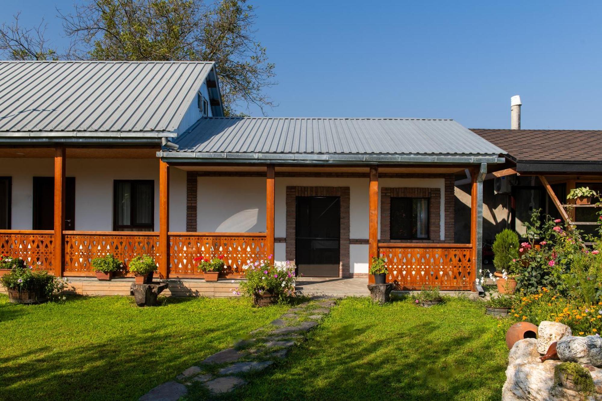 Alvani Inn K'vemo Alvani Экстерьер фото