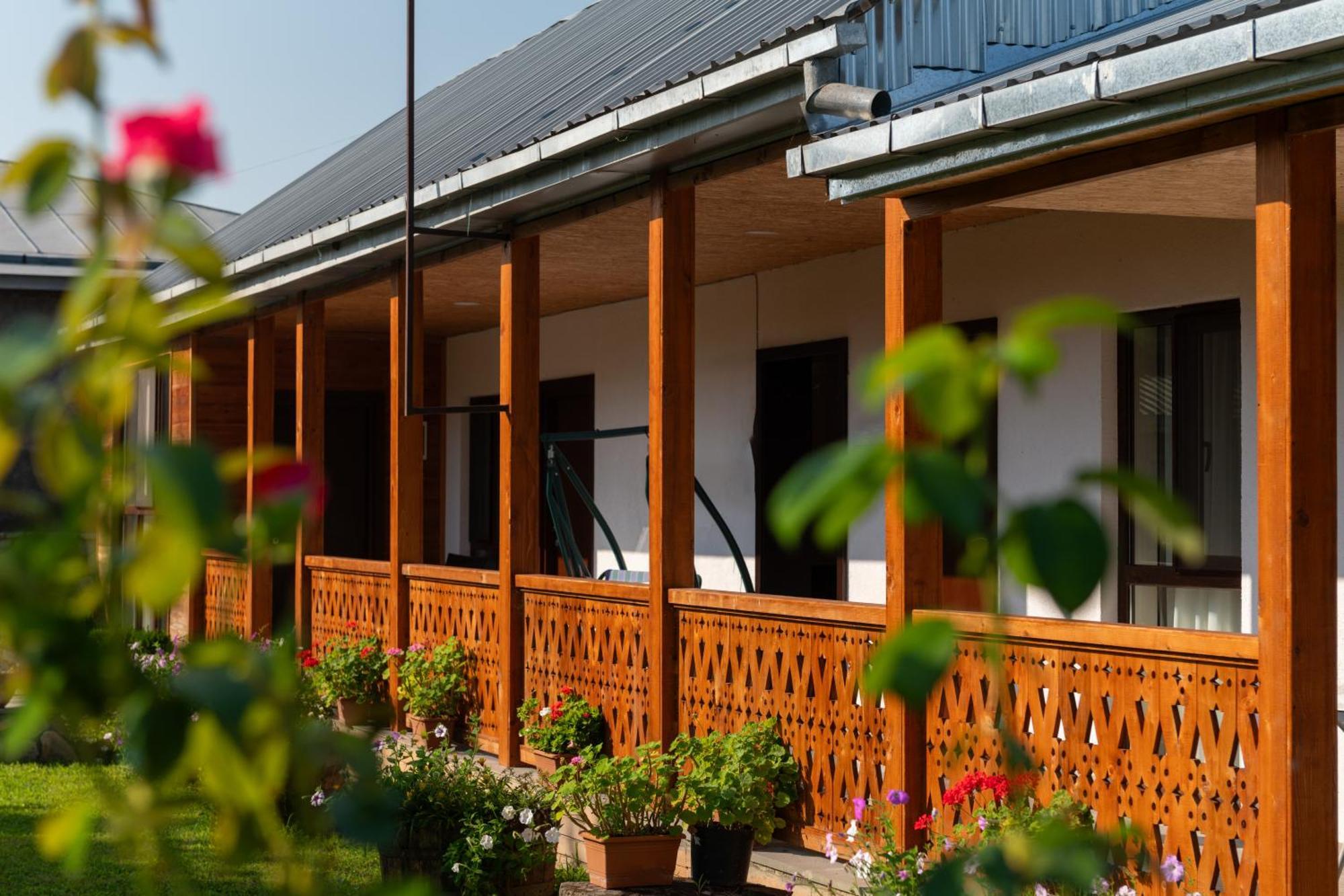 Alvani Inn K'vemo Alvani Экстерьер фото